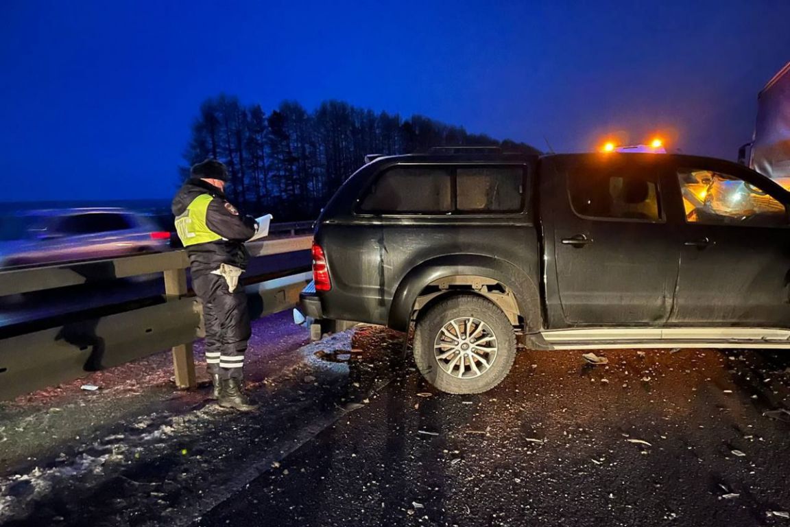 Водитель Lada Granta погиб в ДТП на Тюменском тракте | 02.12.2023 |  Екатеринбург - БезФормата